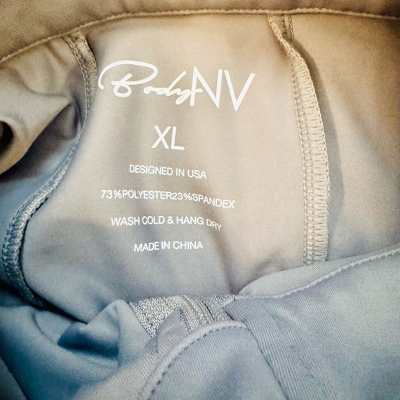 Body NV Women's Gray Zip-Up Athletic Top and Leggings Set - Picture 8 of 15